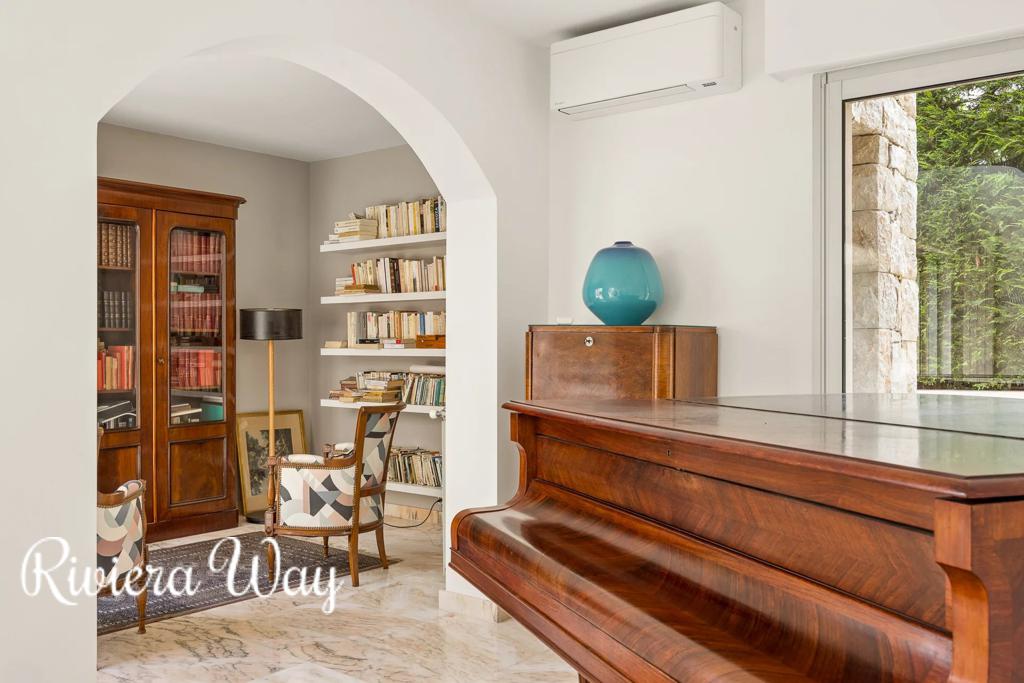 5 room villa in Cap d'Antibes, photo #10, listing #106539258