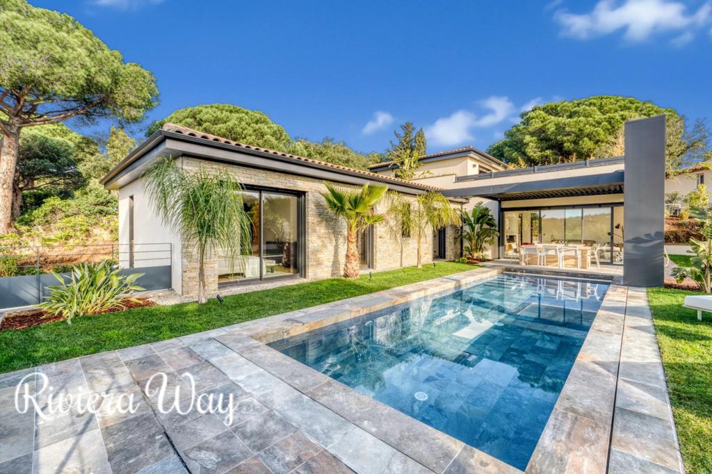 5 room villa in Sainte-Maxime, photo #7, listing #104479872