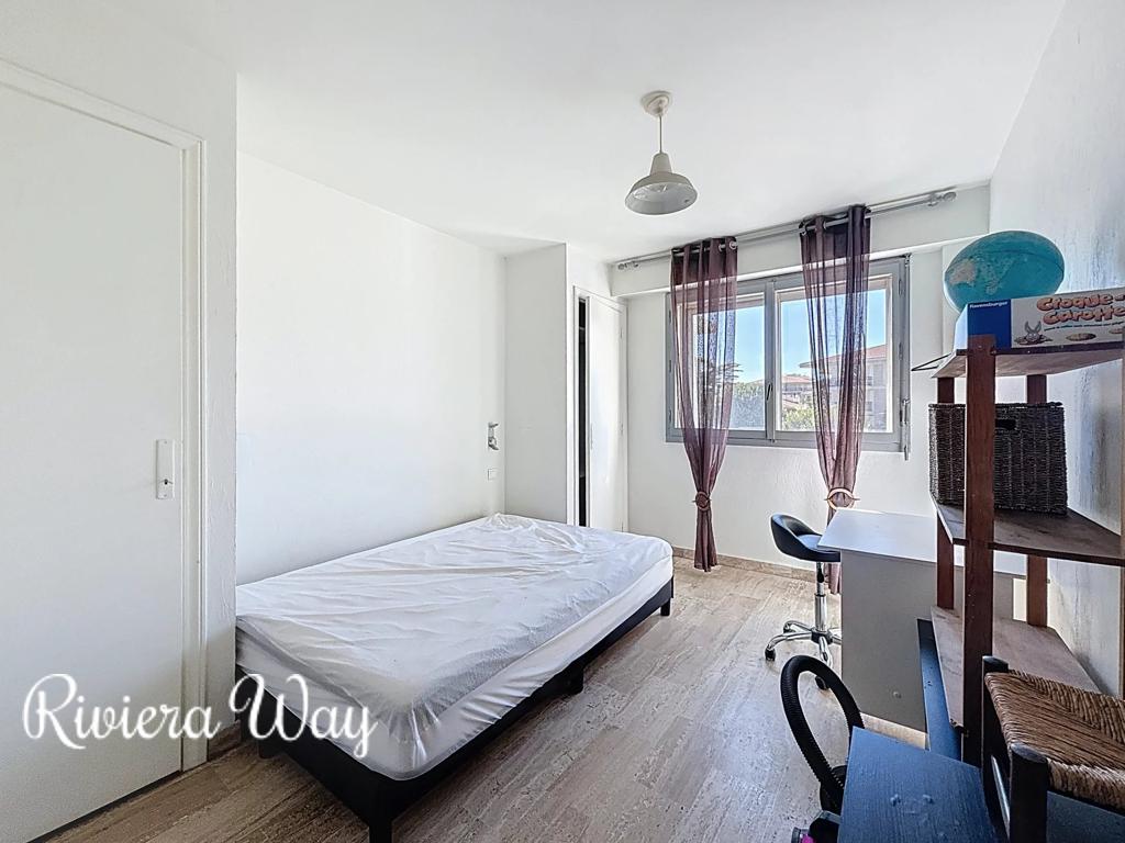 3 room apartment in Cannes, photo #6, listing #104150088