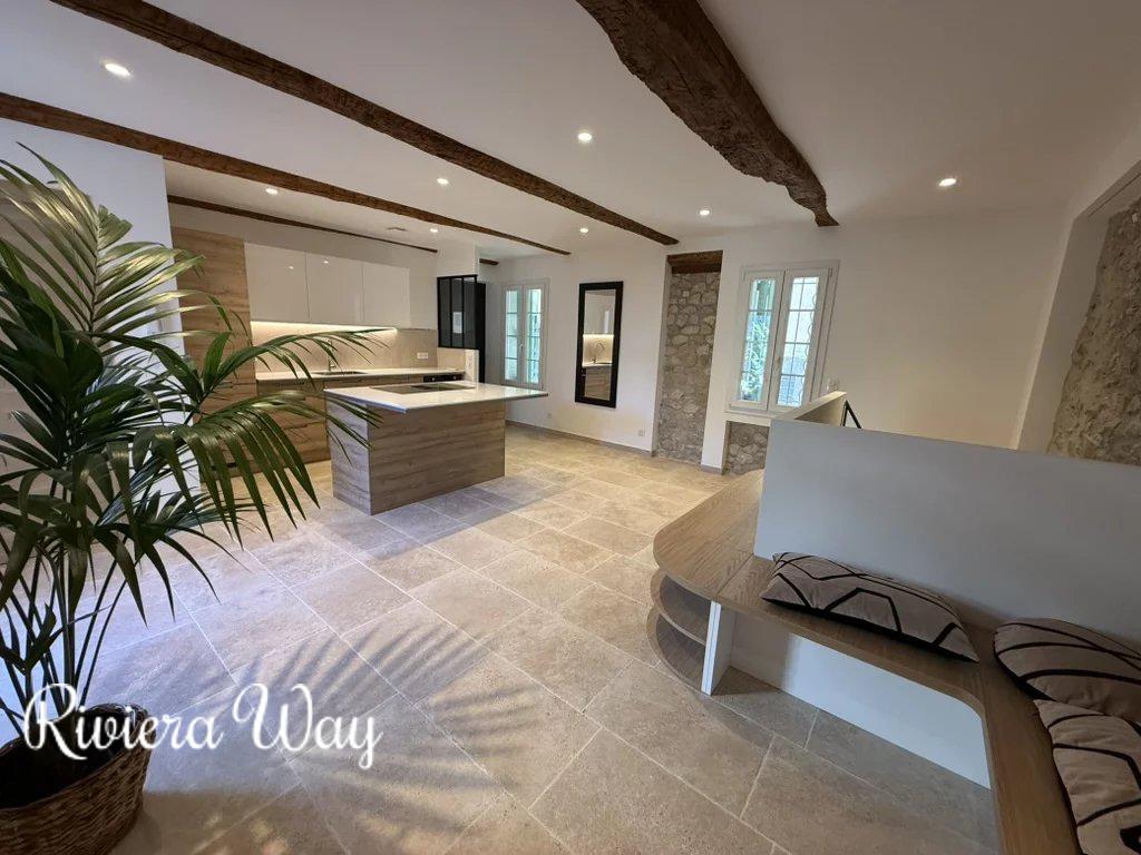 5 room apartment in Antibes, photo #2, listing #104262942