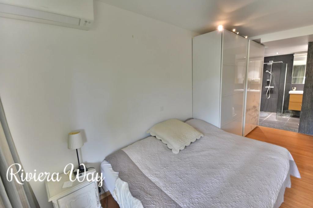 3 room apartment in Juan-les-Pins, photo #1, listing #103689726