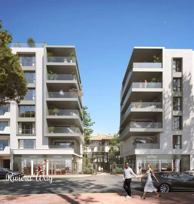 Apartment in Antibes, photo #4, listing #106015980