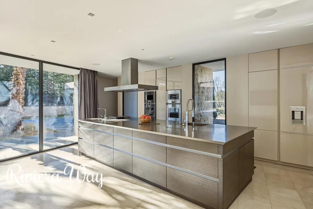 10 room villa in Fayence, photo #4, listing #101597832