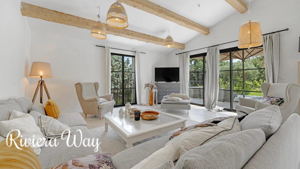10 room villa in Grimaud, photo #3, listing #104001870