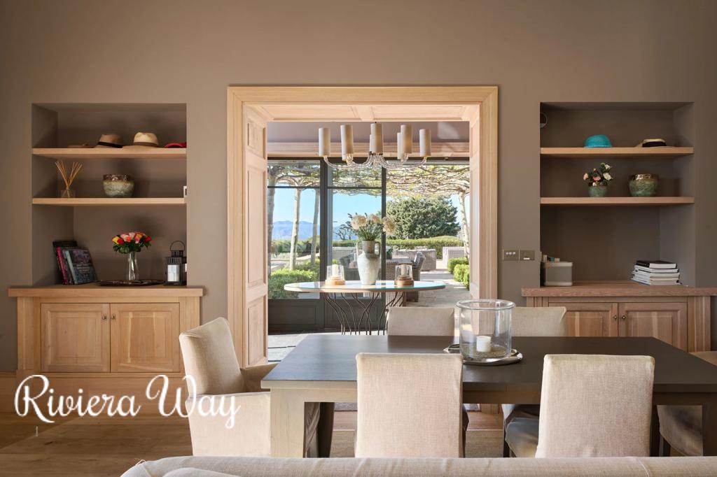 6 room villa in Mougins, photo #10, listing #106259916
