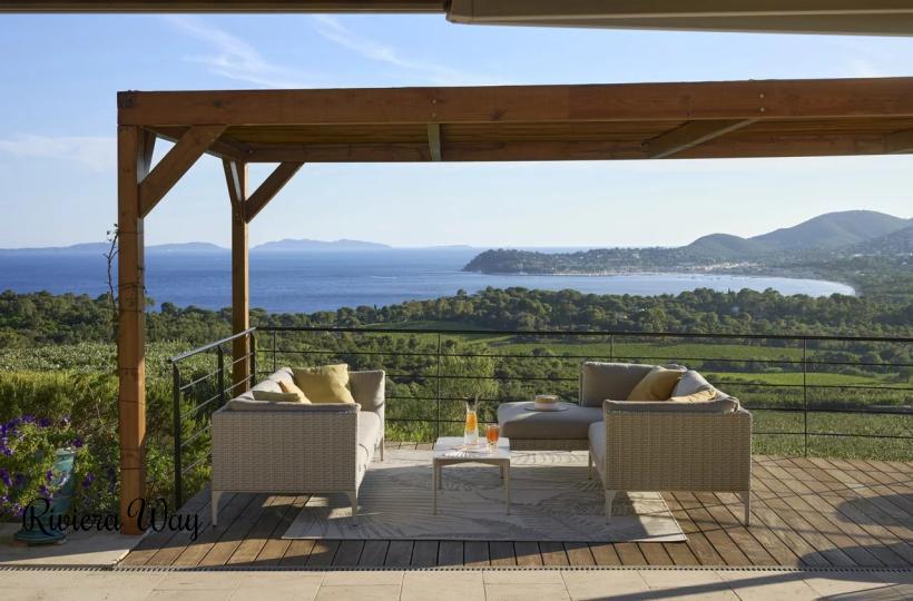 Villa in La Croix-Valmer, 280 m², photo #1, listing #104698356