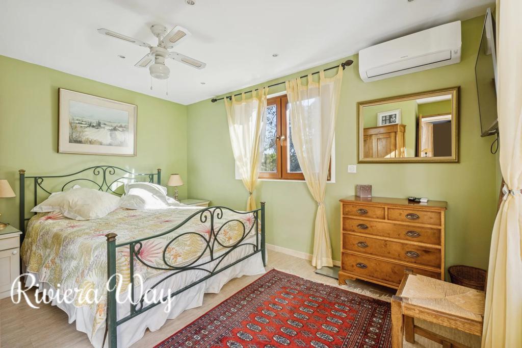 10 room villa in Fayence, photo #10, listing #105455994