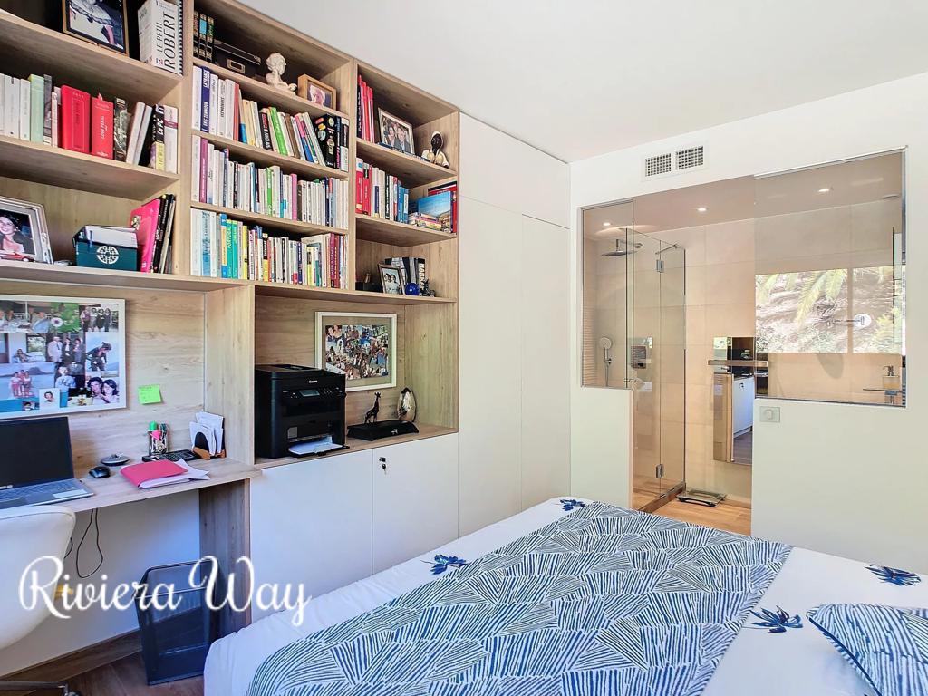 4 room apartment in Le Cannet, photo #2, listing #103040574
