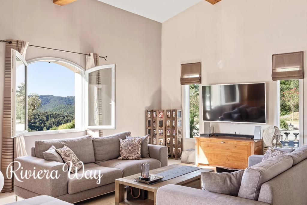 6 room villa in Le Tignet, photo #1, listing #89034120