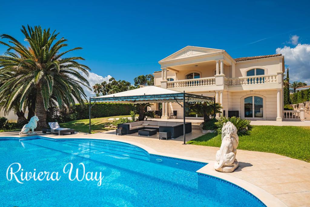 6 room villa in Grimaud, photo #5, listing #104480922