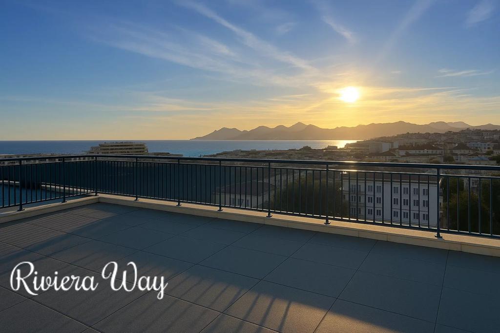 4 room apartment in Cannes, photo #2, listing #102777360