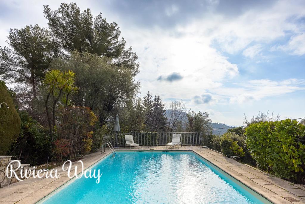 5 room villa in Grasse, photo #6, listing #98902440