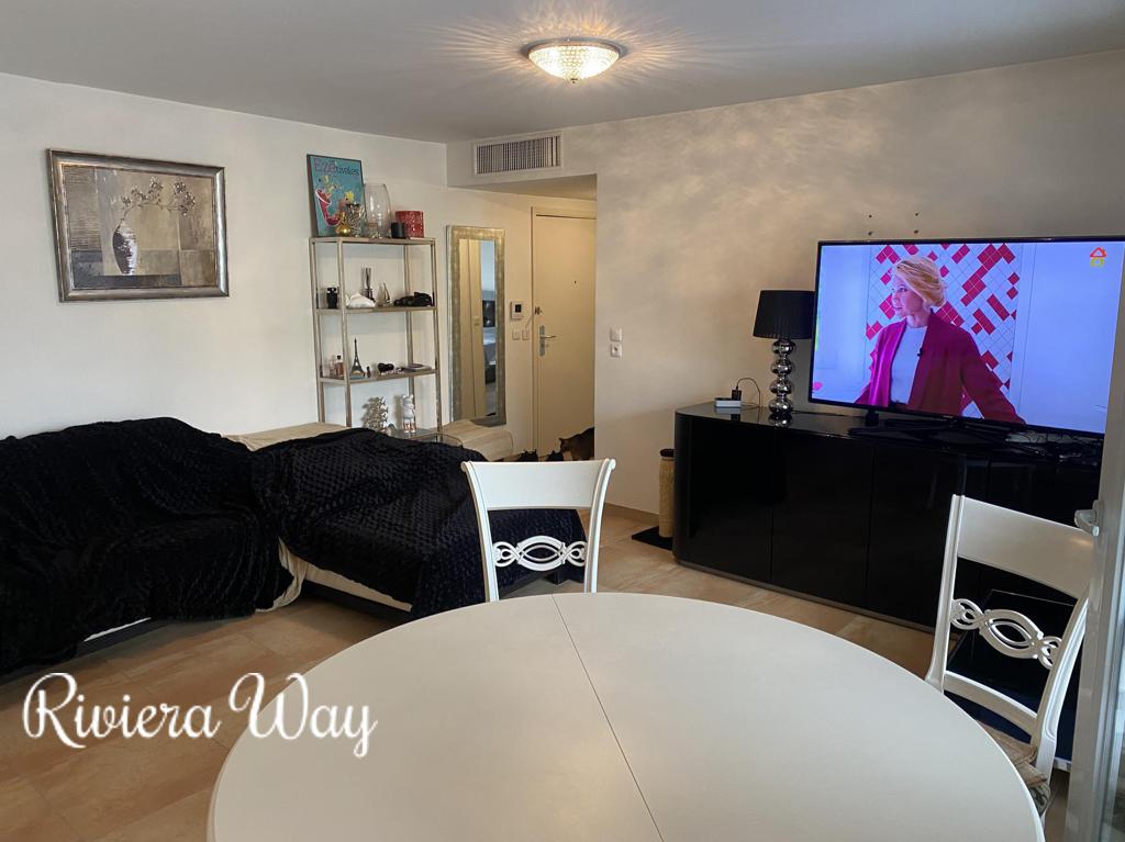 3 room apartment in Nice, 65 m², photo #3, listing #105967596