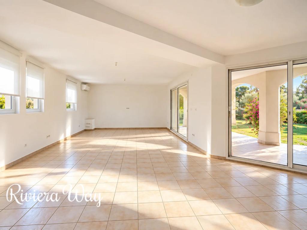 9 room villa in La Roquette-sur-Siagne, 42 m², photo #4, listing #107198364