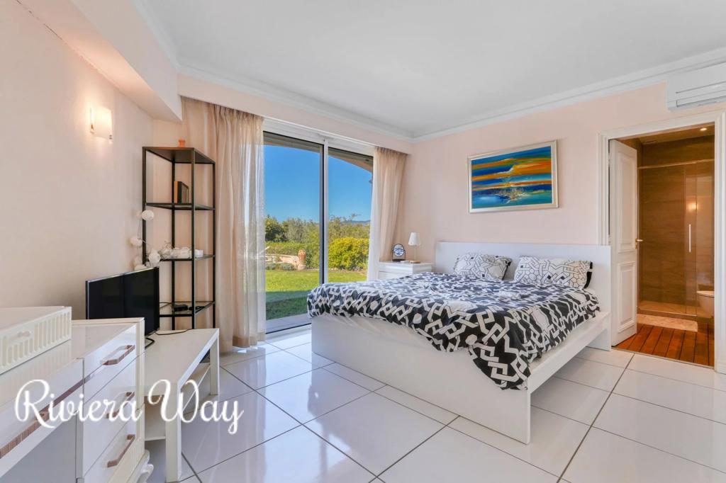6 room villa in Muan-Sarthe, photo #1, listing #101229660