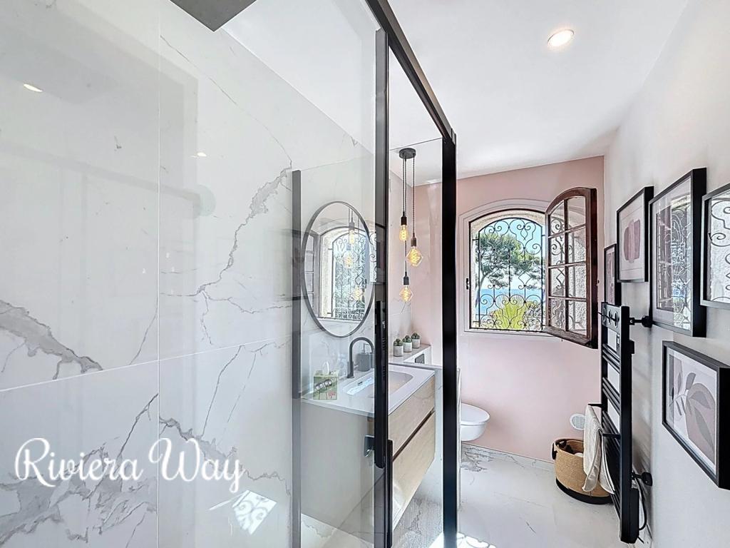 6 room villa in Cap d'Antibes, photo #9, listing #103879398
