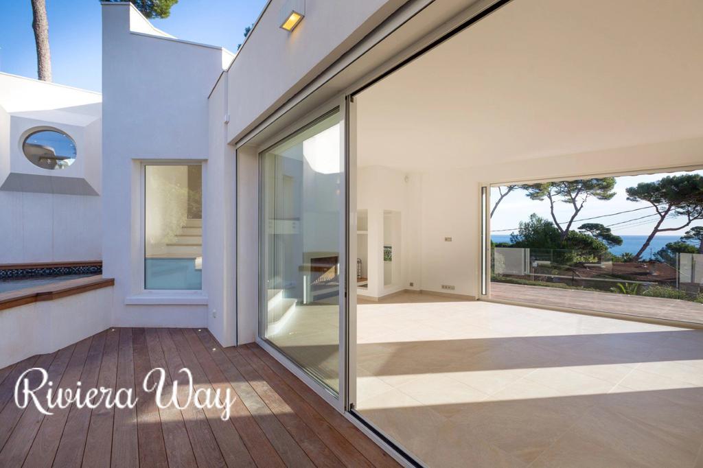 9 room villa in Cap d'Antibes, photo #4, listing #78863358