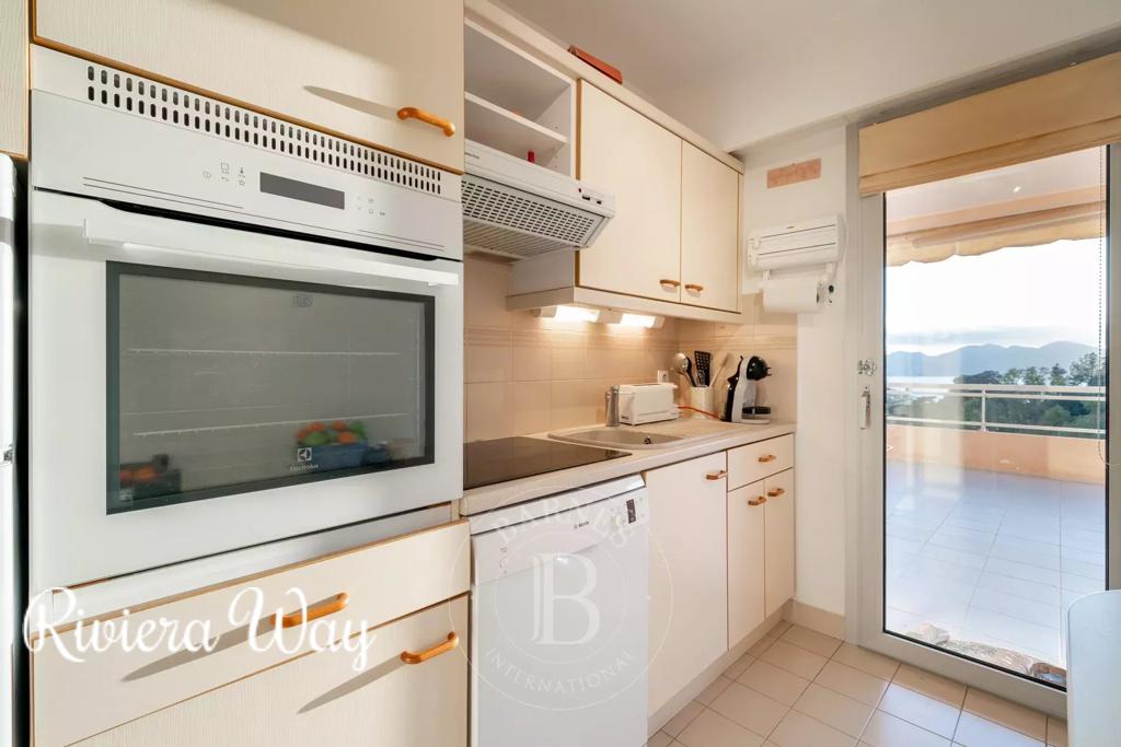 3 room apartment in Cannes, photo #3, listing #101612826