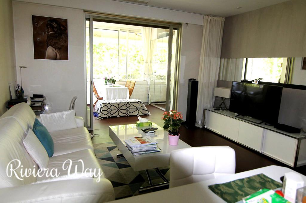 Apartment in Cannes, 52 m², photo #2, listing #80940258