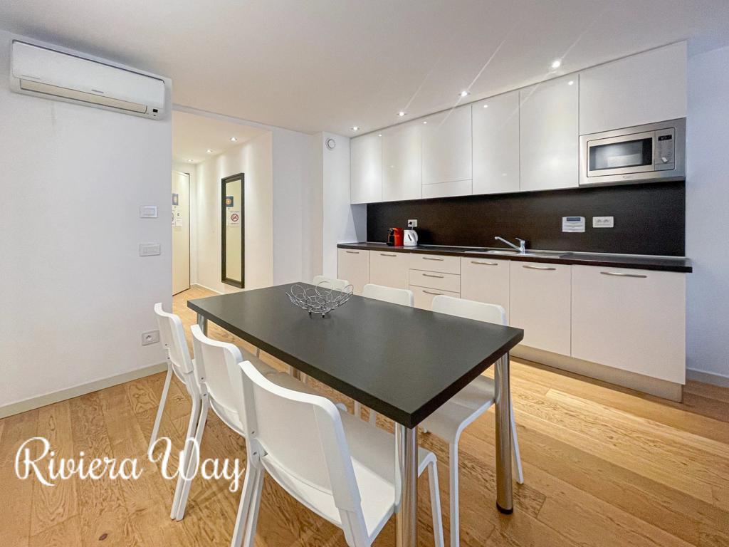 3 room apartment in Cannes, photo #8, listing #106248198