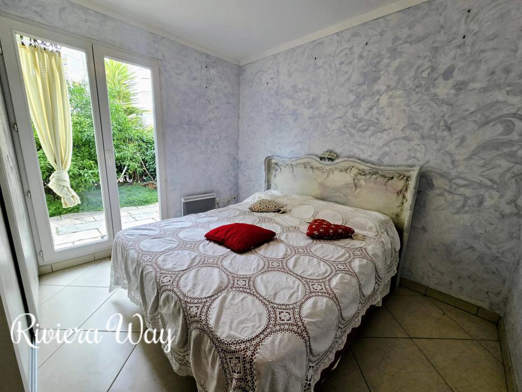 2 room apartment in Juan-les-Pins, photo #7, listing #101630886