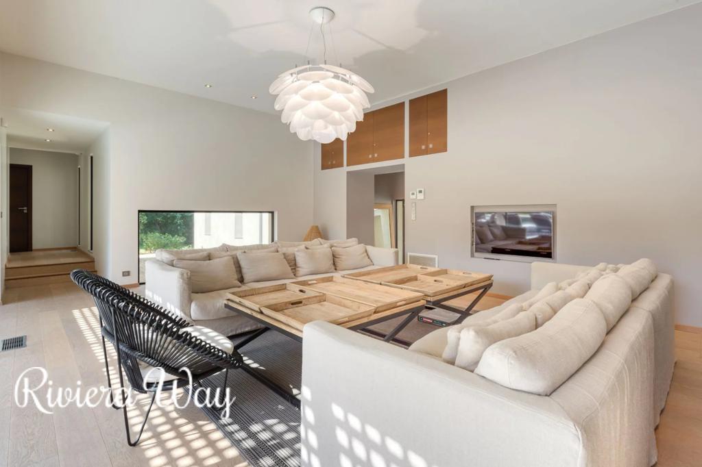 6 room villa in Gassin, photo #4, listing #99789270