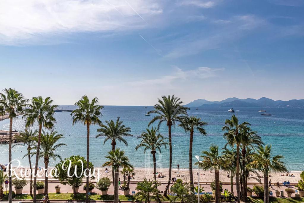 3 room apartment in Cannes, photo #7, listing #88075134