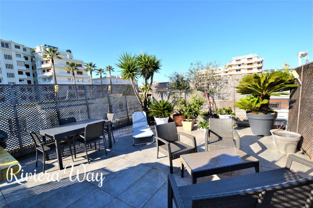 Apartment in Cannes, 42 m², photo #1, listing #80726226
