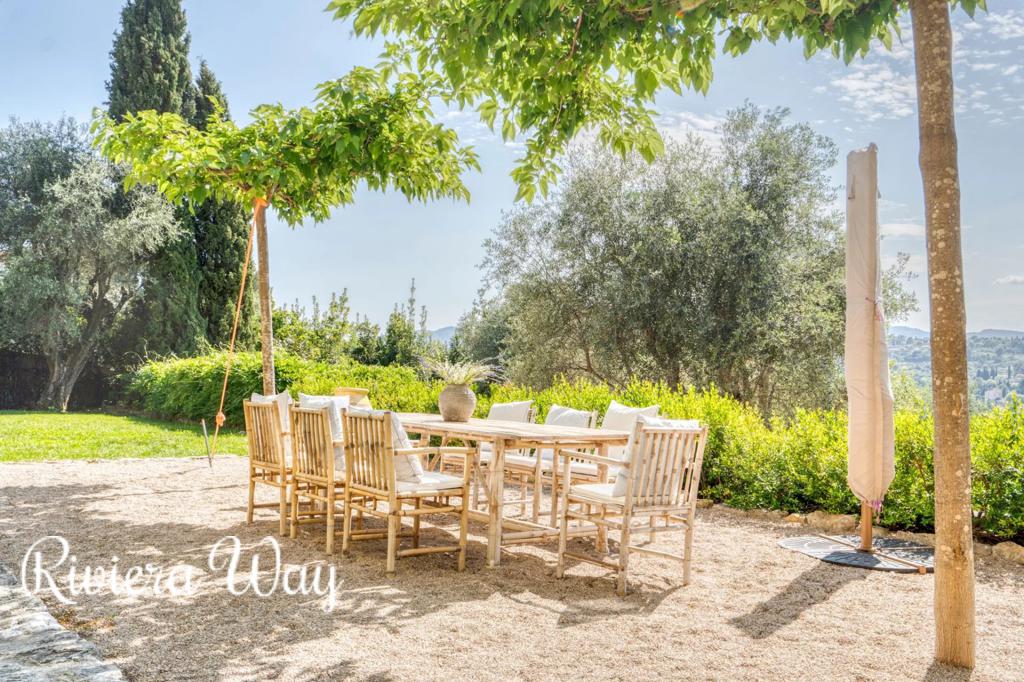 12 room villa in Grasse, photo #1, listing #103076862