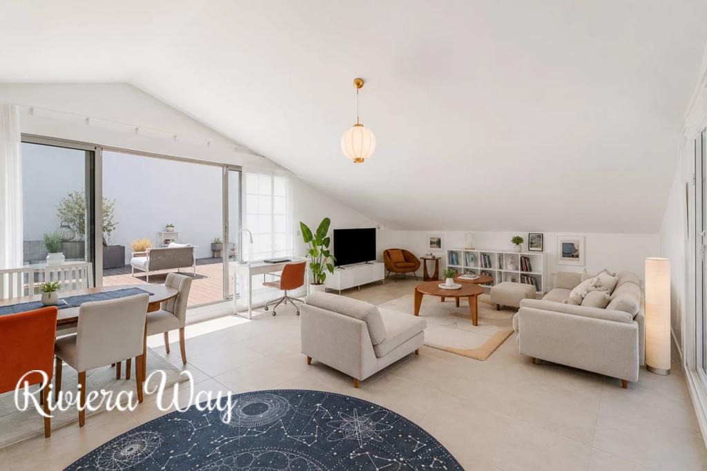 Apartment in Sainte-Maxime, photo #5, listing #106534302