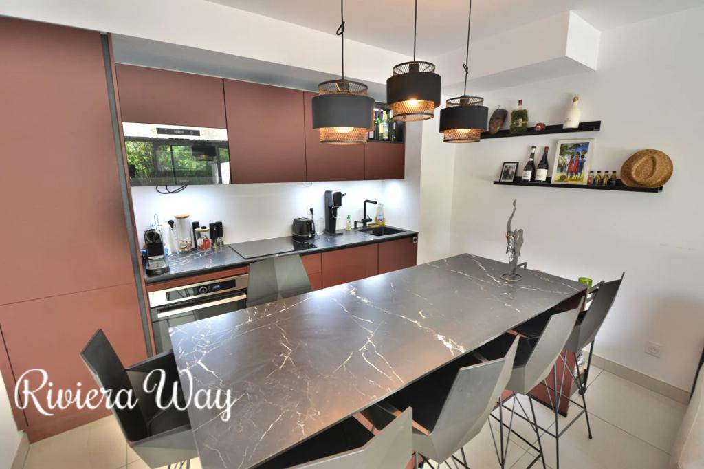 2 room apartment in Golf Juan, photo #6, listing #103280814