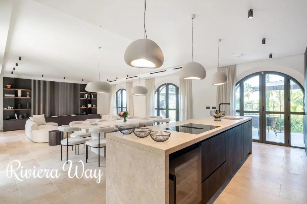 10 room villa in Cap d'Antibes, photo #5, listing #105685944