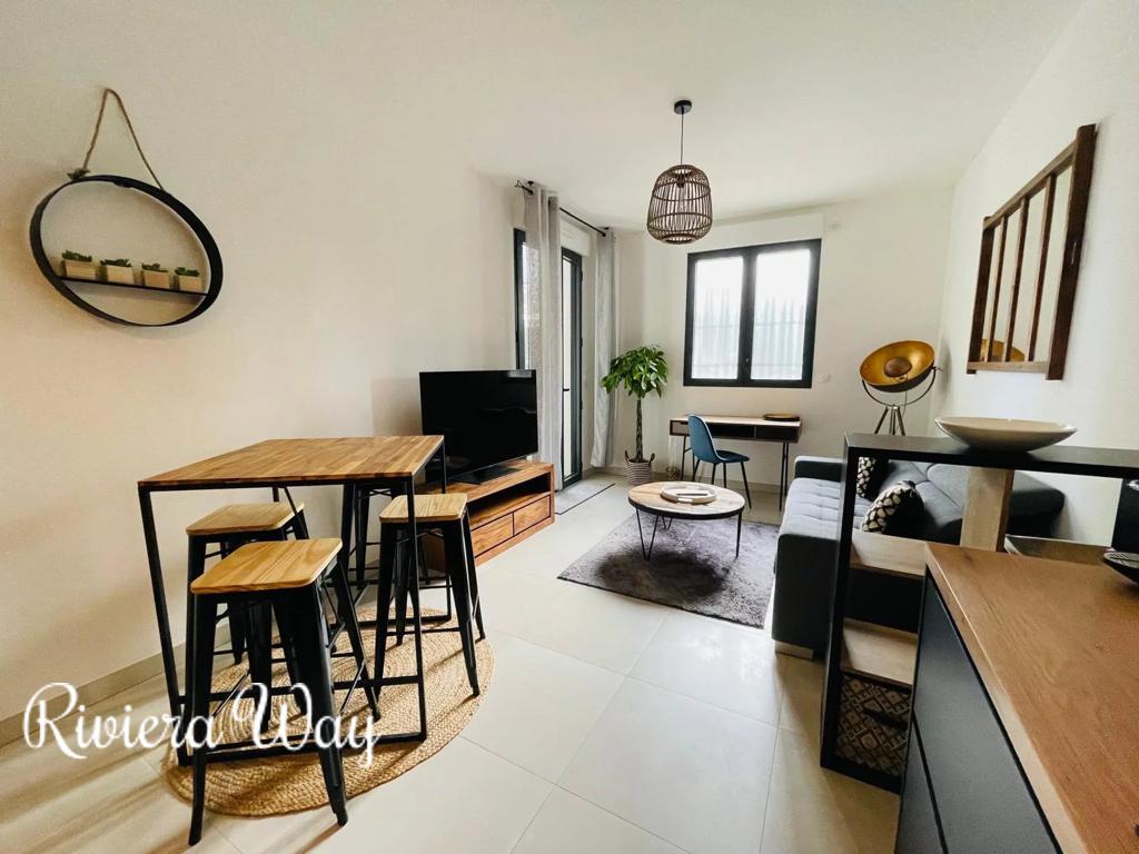 2 room apartment in Cannes, photo #10, listing #104396166
