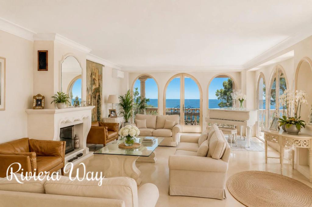 Villa in Sainte-Maxime, photo #6, listing #106650222