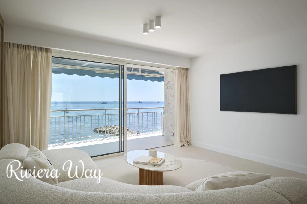 4 room apartment in Port Palm Beach, photo #9, listing #103579056