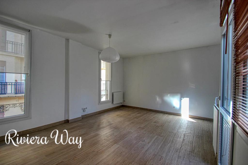 2 room apartment in Nice, photo #9, listing #105765786