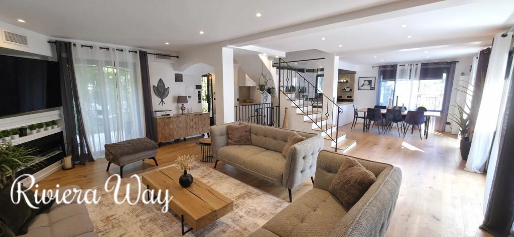 7 room villa in Mougins, photo #4, listing #106570002