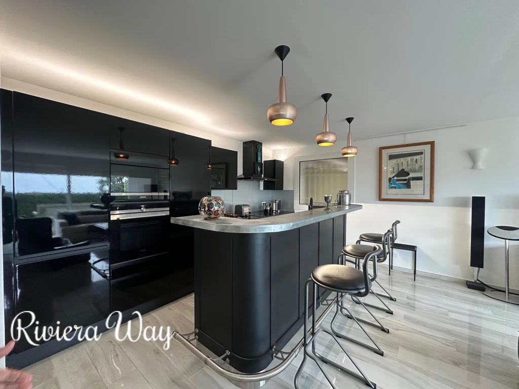 3 room apartment in Villefranche-sur-Mer, photo #1, listing #106401708