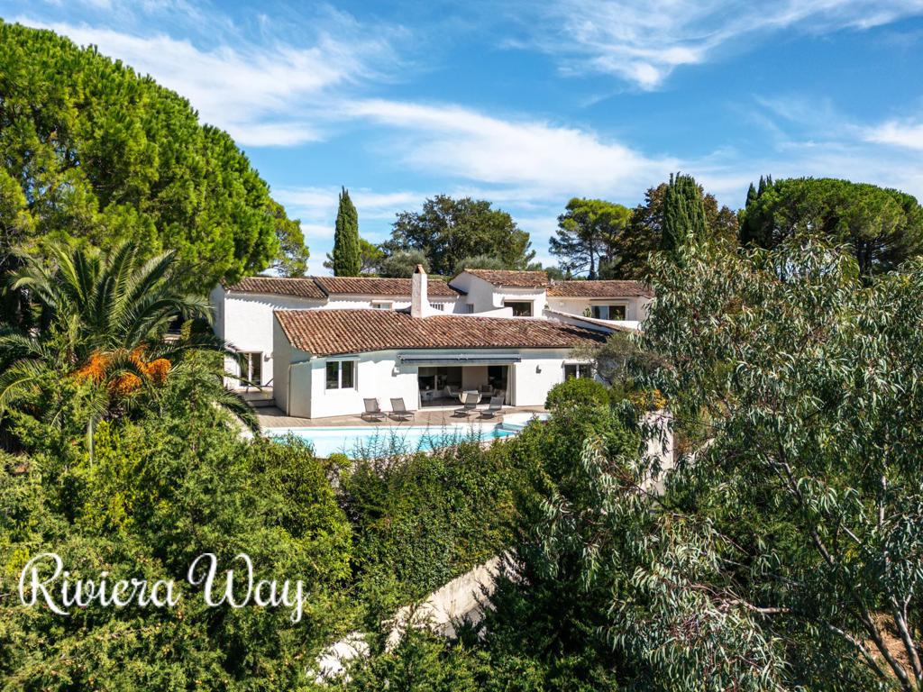 8 room villa in Muan-Sarthe, photo #1, listing #98811384
