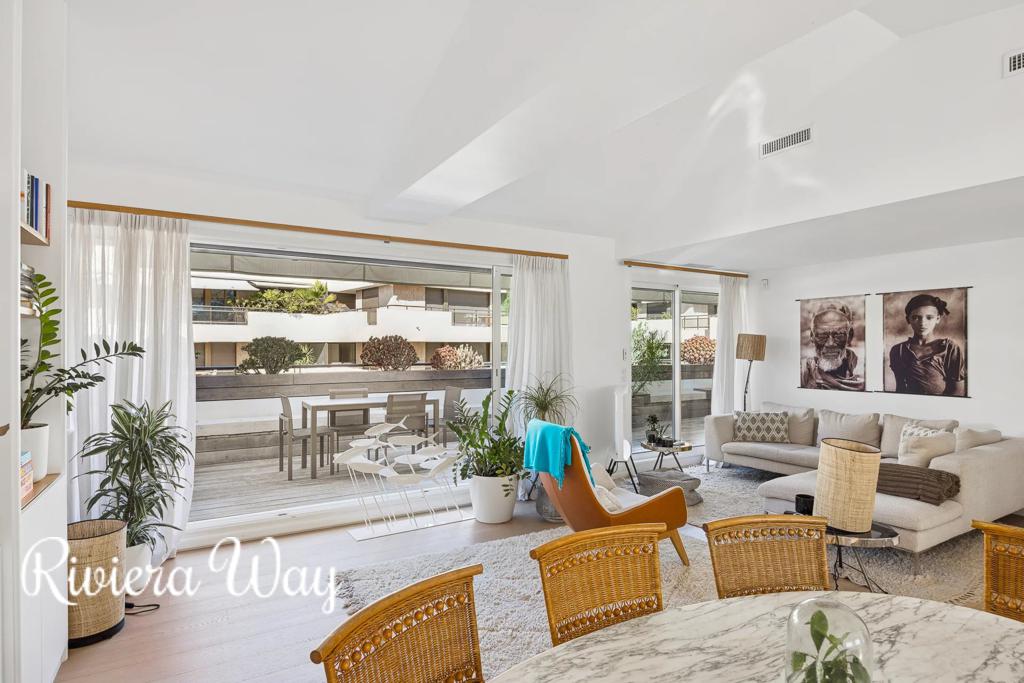 3 room apartment in Cannes, photo #3, listing #104342196
