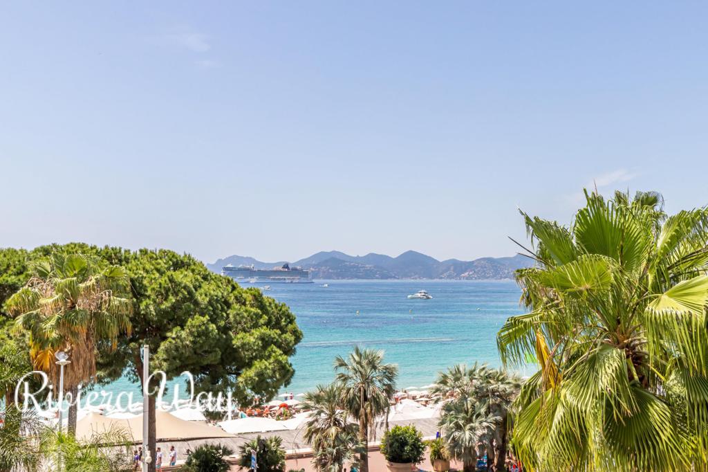 2 room apartment in Cannes, photo #5, listing #92296512