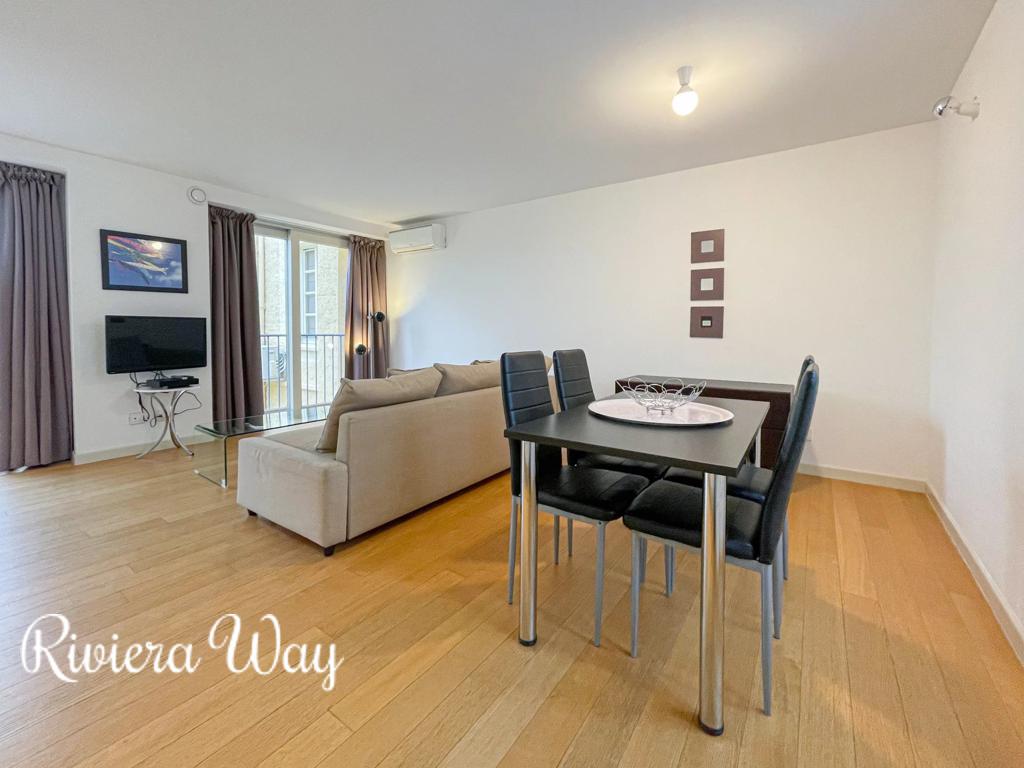 2 room apartment in Cannes, photo #2, listing #106248156