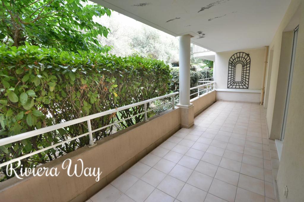 Apartment in Antibes, photo #6, listing #106804950