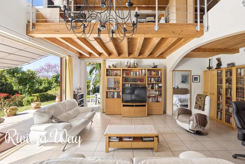 5 room villa in Mougins, photo #1, listing #106248324