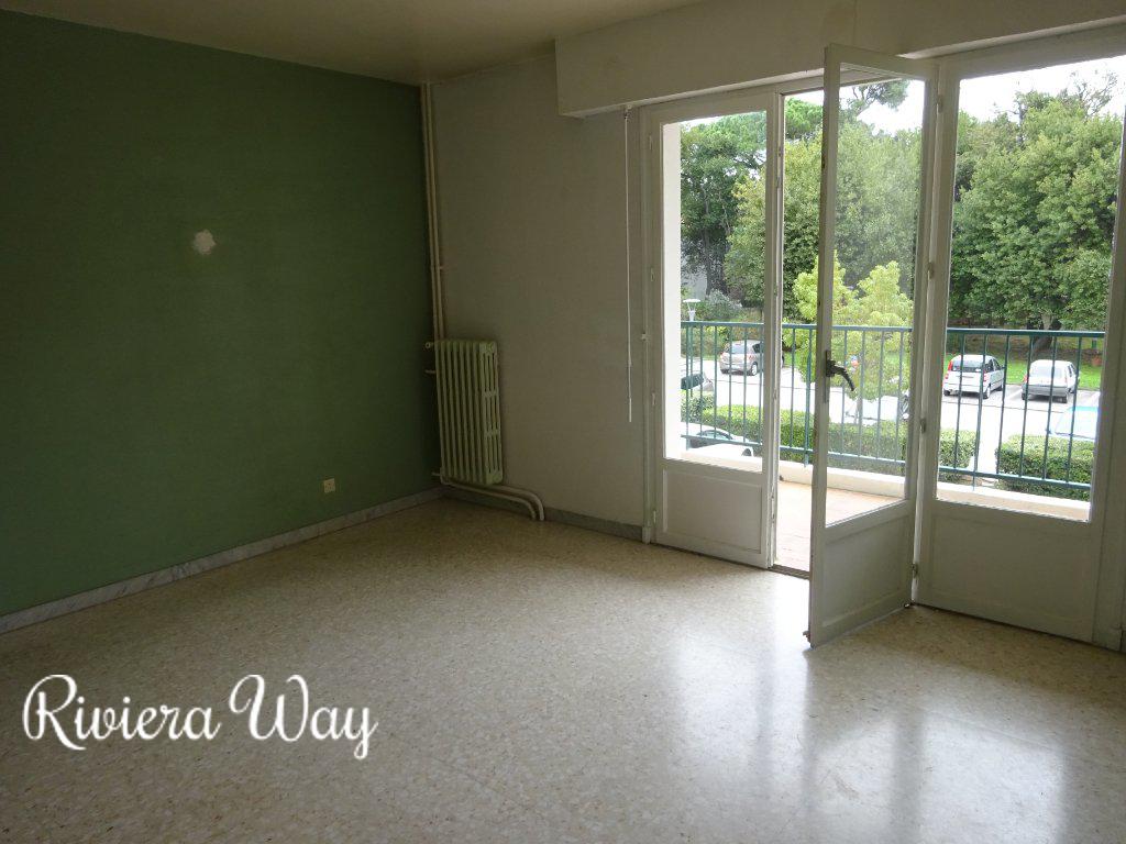 Apartment in Toulon, 64 m², photo #2, listing #80780868