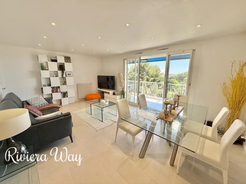 4 room apartment in Antibes, photo #8, listing #103061112
