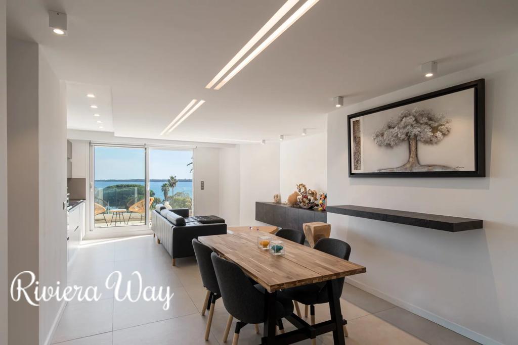 7 room apartment in Cannes, photo #10, listing #105880236