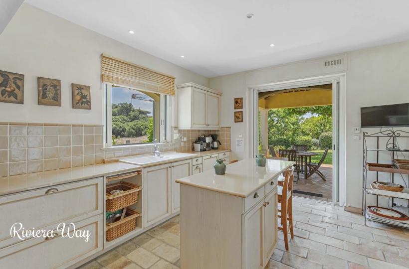 Villa in La Croix-Valmer, 283 m², photo #8, listing #104698608