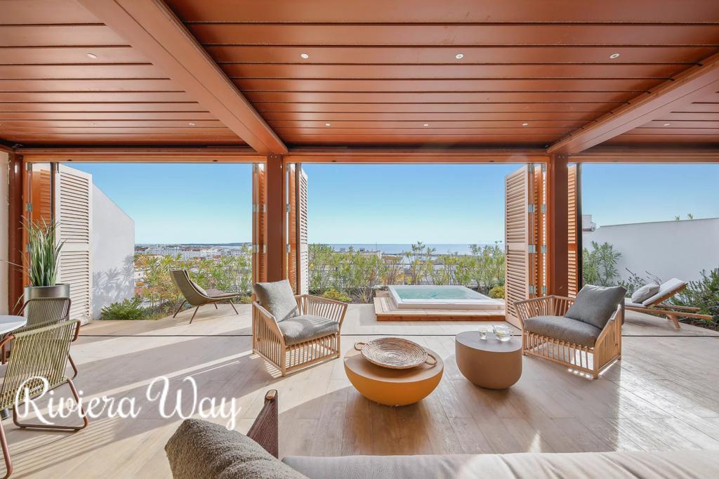 4 room penthouse in Cannes, photo #2, listing #106165836