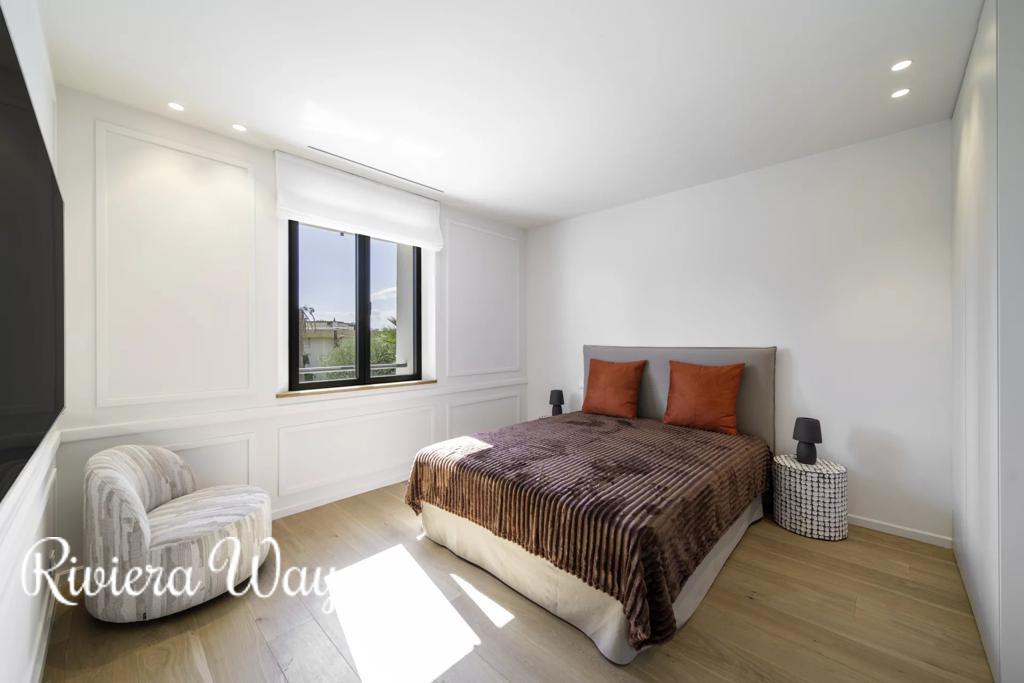 Villa in Cannes, photo #7, listing #104115984